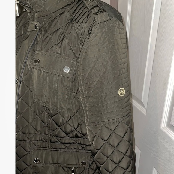 Michael Kors Woman’s Green With Gold Zippers Quilted  Hooded Jacket Size Xl - Picture 6 of 14